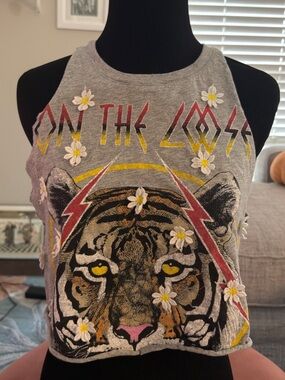 Forever 21 Gray Tiger & Daisy Graphic Crop Tank